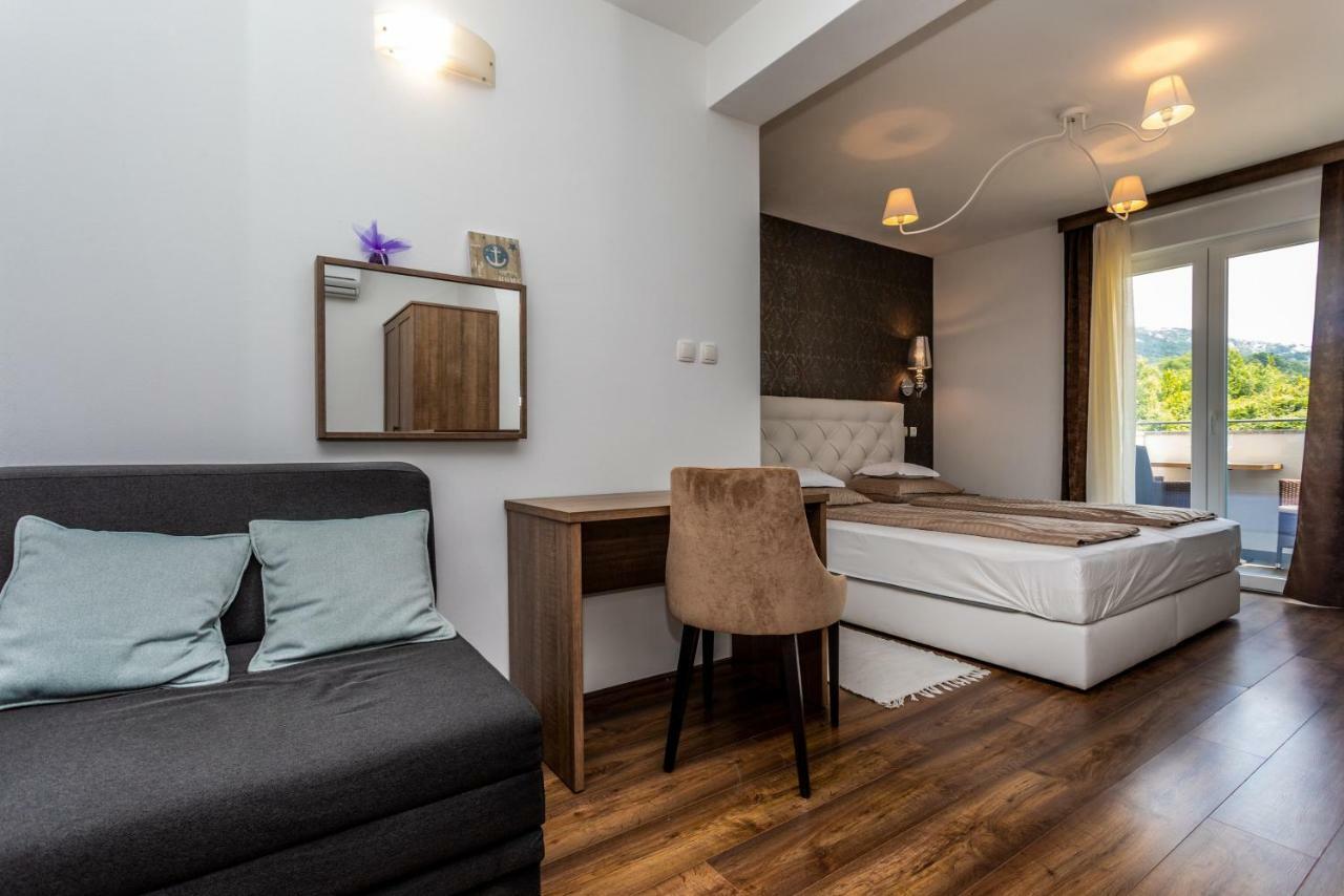 Bed & Breakfast Dosen IV Baska  Luaran gambar